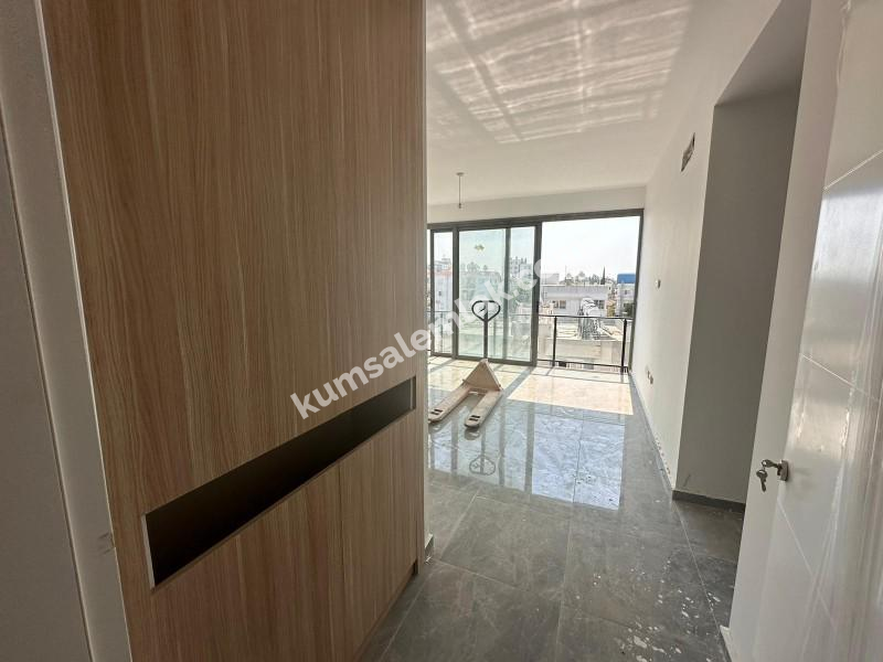 LEFKOŞA YENİŞEHİR BÖLGESİNDE YENİ SIFIR SATILIK 2 + 1 LÜX PENTHOUSE