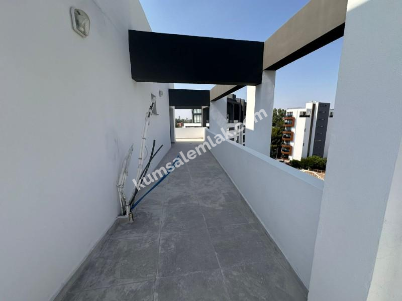 LEFKOŞA YENİŞEHİR BÖLGESİNDE YENİ SIFIR SATILIK 2 + 1 LÜX PENTHOUSE