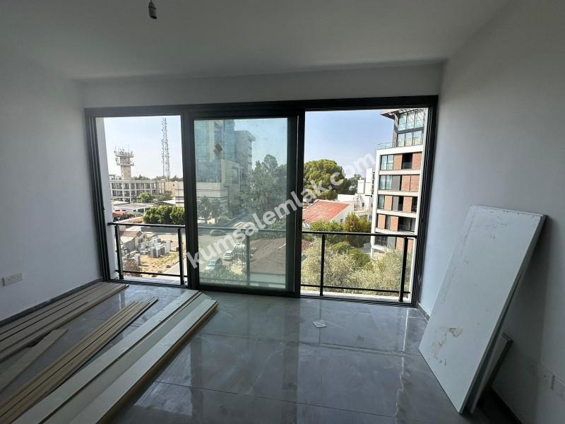 LEFKOŞA YENİŞEHİR BÖLGESİNDE YENİ SIFIR SATILIK 2 + 1 LÜX PENTHOUSE