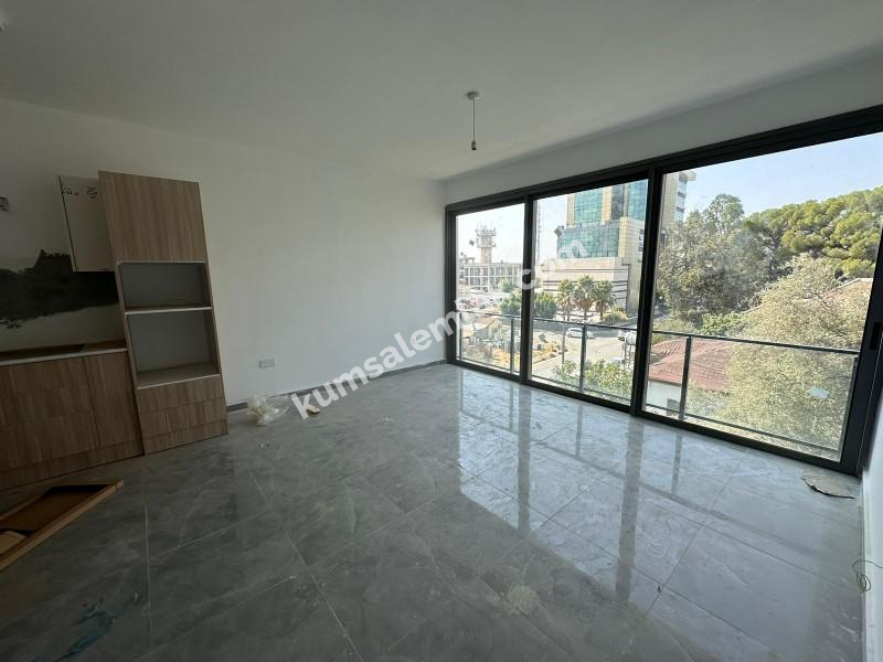 LEFKOŞA YENİŞEHİR BÖLGESİNDE YENİ SIFIR SATILIK 2 + 1 LÜX PENTHOUSE
