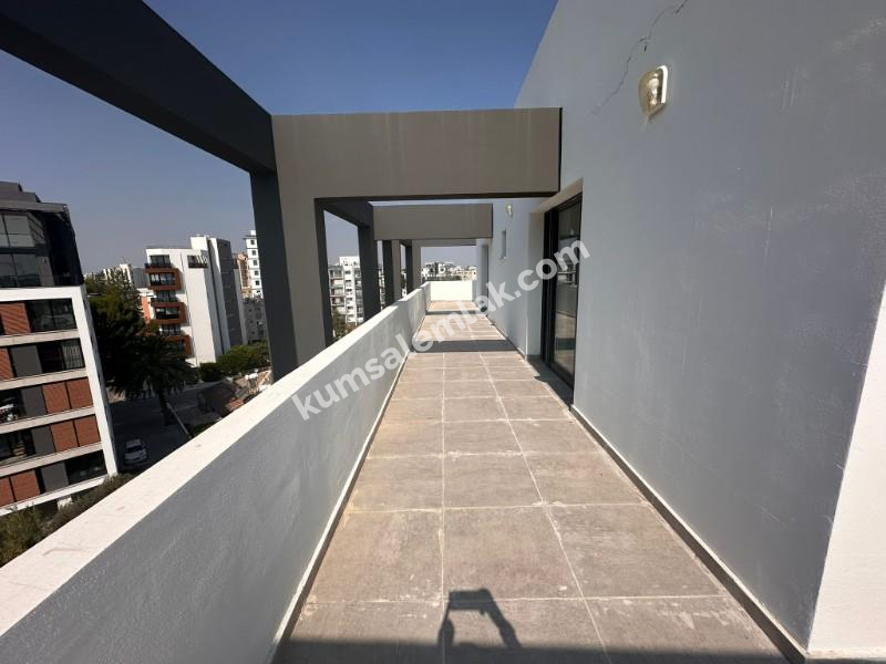 LEFKOŞA YENİŞEHİR BÖLGESİNDE YENİ SIFIR SATILIK 2 + 1 LÜX PENTHOUSE