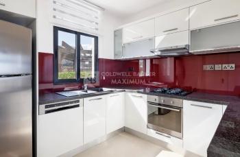  Kıbrıs Girne Esentepe De Denize Sıfır Full Deniz Manzaralı Muhteşem 3+1 Villalar