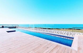 Kıbrıs Girne Esentepe De Denize Sıfır Full Deniz Manzaralı Muhteşem 3+1 Villalar