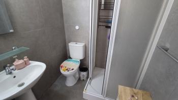 Lapta bölgesinde, full deniz manzarali, çatı teraslı, kiralık lüks 2+1 Daire