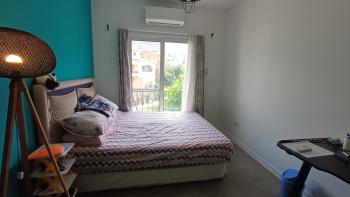 Lapta bölgesinde, full deniz manzarali, çatı teraslı, kiralık lüks 2+1 Daire