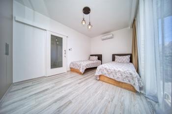 KKTC Girne Zeytinlik'te Site İçerisinde Full ve Lüks Eşyalı Kiralık 3+1 İkiz Villa