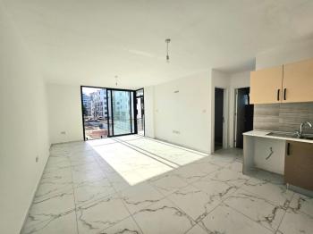 KKTC Girne Merkezde Ofis İzinli Satılık 2+1 Daire