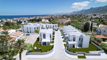  Kıbrıs Girne Alsancak Bölgesinde Satılık 3+1 İkiz Villalar