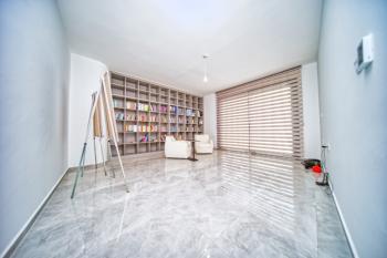 Girne Bellapais Bölgesinde, Türk Malı, Triplex, 5+2, Yüzme Havuzlu Satılık Lüks Villa