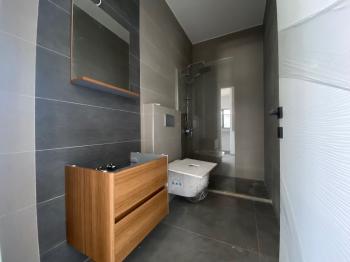 Girne Alsancak Bölgesinde 2+1 Demiz ve Dağ Manzaralı, Özel Çatı Teraslı Penthouse!