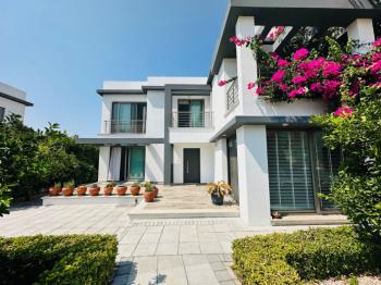 Girne Alsancak'ta 4+1, Modern Tasarım, Geniş Bahçeli Satılık Villa