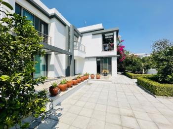 Girne Alsancak'ta 4+1, Modern Tasarım, Geniş Bahçeli Satılık Villa