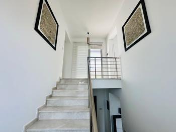 Girne Alsancak'ta 4+1, Modern Tasarım, Geniş Bahçeli Satılık Villa