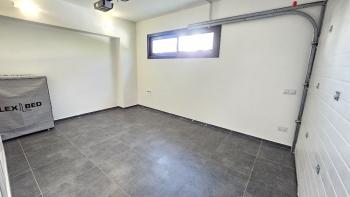 Zeytinlik bölgesinde, Muhteşem Dağ manzarali,  Bahçeli kiralık lüks 3+1 Vill