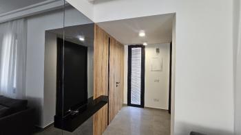Zeytinlik bölgesinde, Muhteşem Dağ manzarali,  Bahçeli kiralık lüks 3+1 Vill