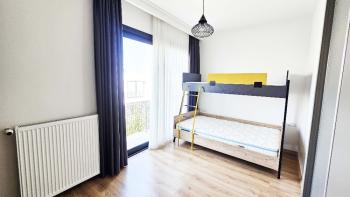 Zeytinlik bölgesinde, Muhteşem Dağ manzarali,  Bahçeli kiralık lüks 3+1 Vill