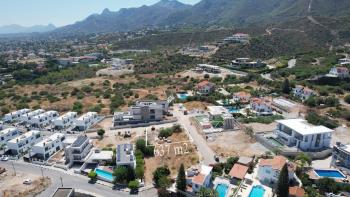 Kıbrıs Girne Bellapais Bölgesinde Hayalinizdeki Evi İnşa Etmek için Muhteşem Konumda Türk Koçanlı Satılık Arsa