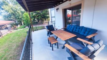 Girne Bellapais Bölgesinde Özel Havuzlu ve Peyzajlı Kiralık 4+1 Villa