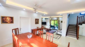 Girne Bellapais Bölgesinde Özel Havuzlu ve Peyzajlı Kiralık 4+1 Villa