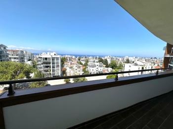 Deniz Manzaralı 3+1 Lüks Daire, Yüzme Havuzlu Akacan Elegance Sitesi, Girne Merkez
