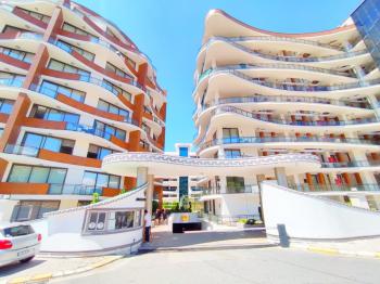 Deniz Manzaralı 3+1 Lüks Daire, Yüzme Havuzlu Akacan Elegance Sitesi, Girne Merkez