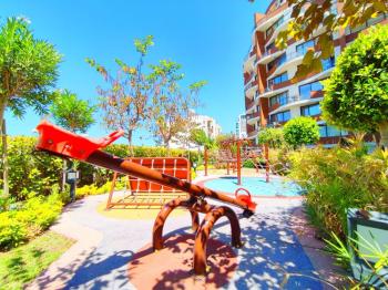 Deniz Manzaralı 3+1 Lüks Daire, Yüzme Havuzlu Akacan Elegance Sitesi, Girne Merkez