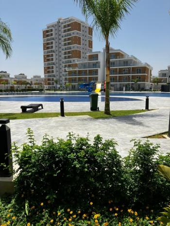 KKTC, Iskelede Muhteşem Yaşam Tarzı bir Site Içeresinde Taşınmaya Hazır Satılık 1+1 Daire
