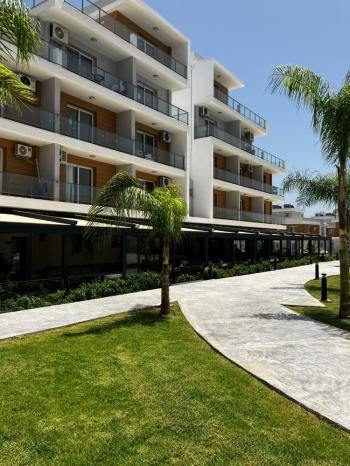 KKTC, Iskelede Muhteşem Yaşam Tarzı bir Site Içeresinde Taşınmaya Hazır Satılık 1+1 Daire