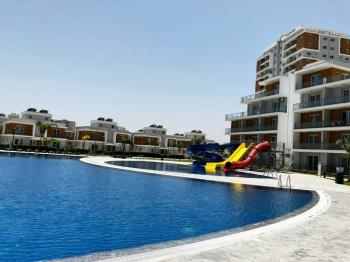 KKTC, Iskelede Muhteşem Yaşam Tarzı bir Site Içeresinde Taşınmaya Hazır Satılık 1+1 Daire