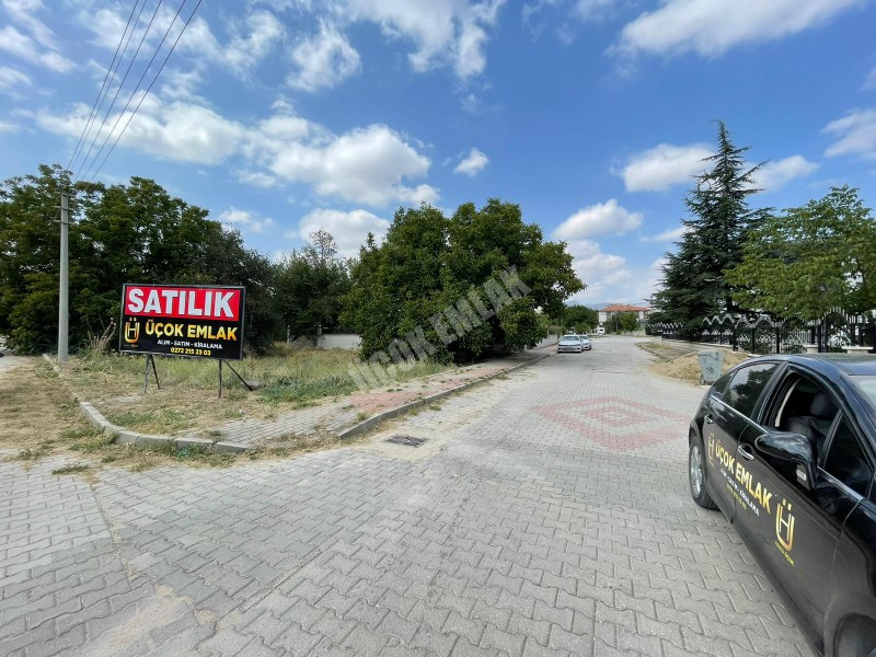 AFYON ÜÇOK EMLAKTAN ALİ İHSANPAŞA MAH DA SATILIK ARSA