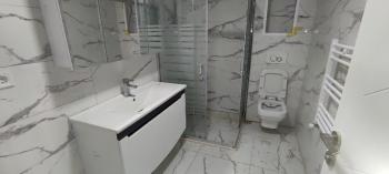 Antre Emlak'tan Satılık Bahçelievler'de Hastane Yanı Otoparklı Doğalgazlı 2+1, Arakat Yeni Daire