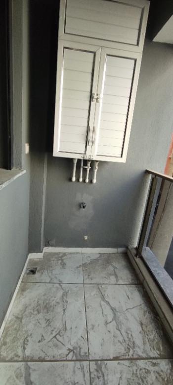 Antre Emlak'tan Satılık Bahçelievler'de Hastane Yanı Otoparklı Doğalgazlı 2+1, Arakat Yeni Daire