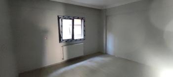 Antre Emlak'tan Satılık Bahçelievler'de Hastane Yanı Otoparklı Doğalgazlı 2+1, Arakat Yeni Daire