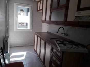 Antre Emlak'tan Satılık  Bahçelievler'de  2+1, Doğalgazlı Bakımlı Ara Kat Daire