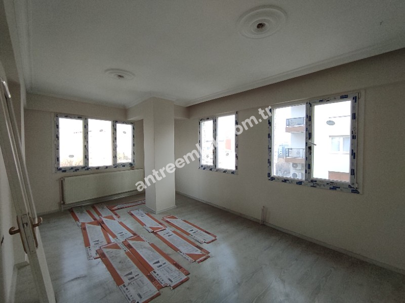 Antre Emlak'tan Kız Öğrenciye ,Memura Ful Eşyalı Kiralık 2+1, Doğalgazlı İçi Yapılı 3 Cepheli Ferah Daire