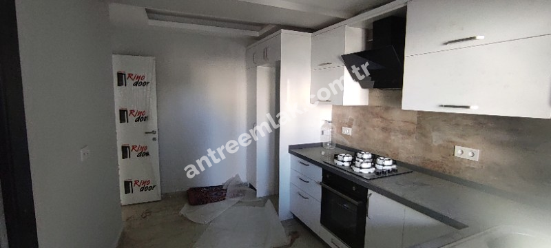 Antre Emlak'tan Satılık Bahçelievler'de Hastane Yanı Otoparklı Doğalgazlı 2+1, Arakat Yeni Daire