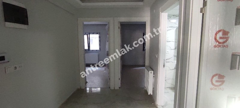 Antre Emlak'tan Satılık Bahçelievler'de Hastane Yanı Otoparklı Doğalgazlı 2+1, Arakat Yeni Daire