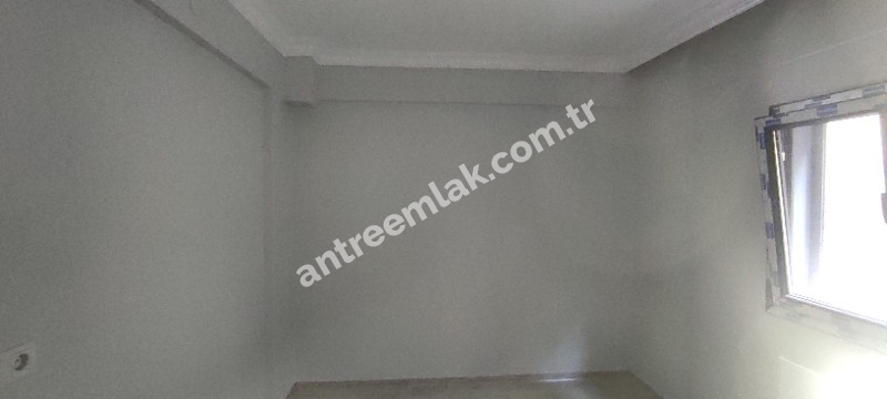 Antre Emlak'tan Satılık Bahçelievler'de Hastane Yanı Otoparklı Doğalgazlı 2+1, Arakat Yeni Daire