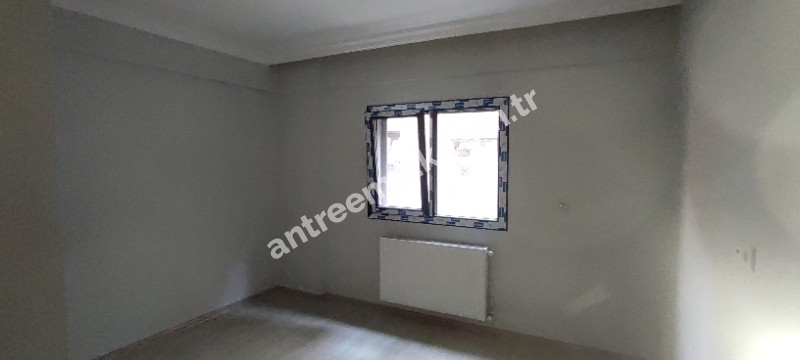 Antre Emlak'tan Satılık Bahçelievler'de Hastane Yanı Otoparklı Doğalgazlı 2+1, Arakat Yeni Daire