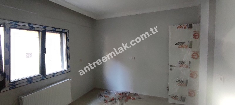 Antre Emlak'tan Satılık Bahçelievler'de Hastane Yanı Otoparklı Doğalgazlı 2+1, Arakat Yeni Daire