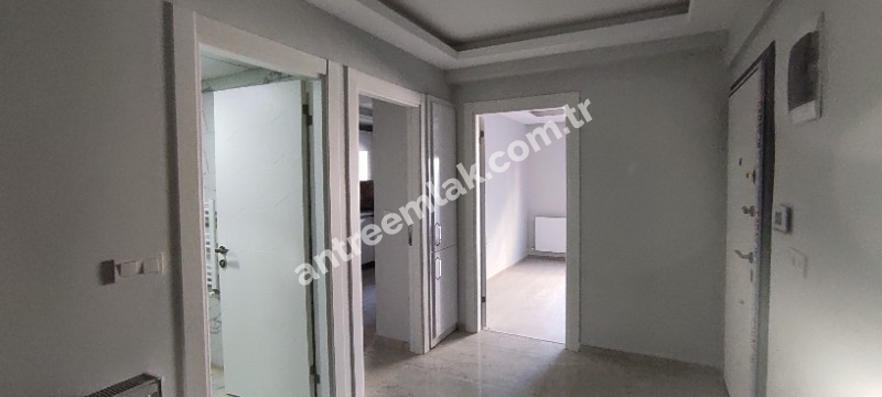 Antre Emlak'tan Satılık Bahçelievler'de Hastane Yanı Otoparklı Doğalgazlı 2+1, Arakat Yeni Daire