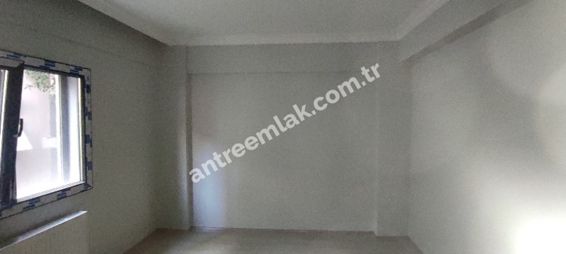 Antre Emlak'tan Satılık Bahçelievler'de Hastane Yanı Otoparklı Doğalgazlı 2+1, Arakat Yeni Daire