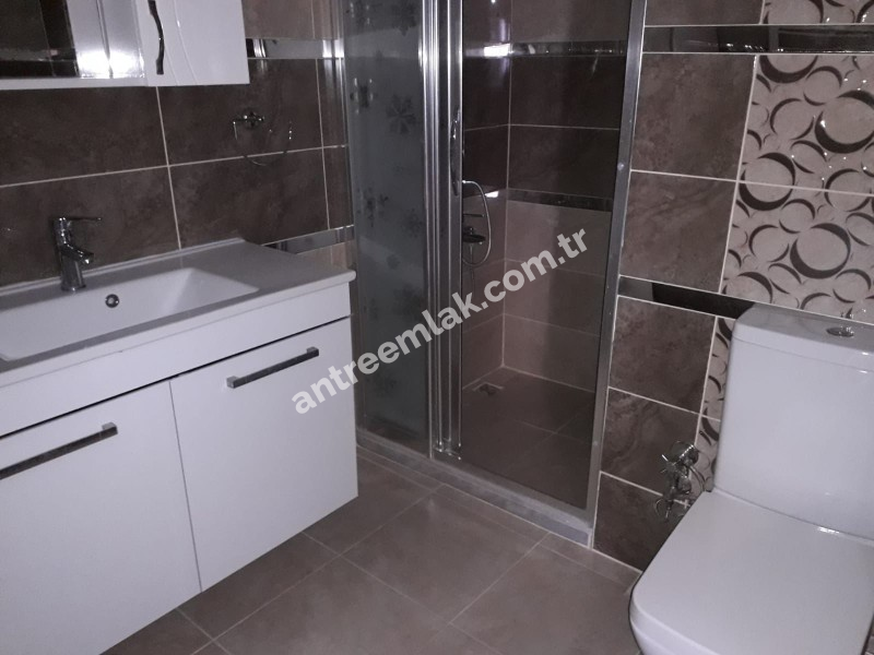 Antre Emlak'tan Satılık  Bahçelievler'de  2+1, Doğalgazlı Bakımlı Ara Kat Daire
