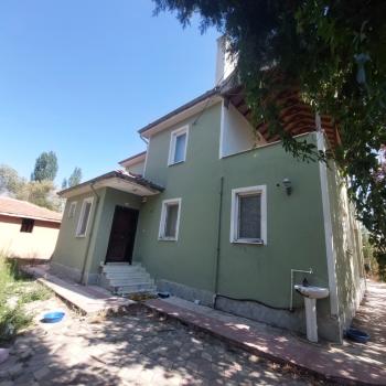 GÜVENAY - ÇORUM CEMİLBEY YOLU YAYDİĞİN TARAFI 1,842 M² BAĞ EVİ