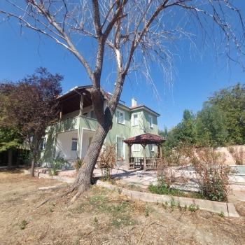 GÜVENAY - ÇORUM CEMİLBEY YOLU YAYDİĞİN TARAFI 1,842 M² BAĞ EVİ