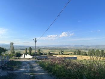 GÜVENAY - ÇORUM ŞEKER FABR. ARKASI BURUN KÖY MEVKİDE SATILIK BAĞ