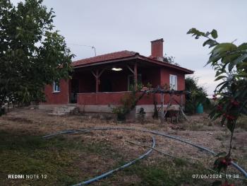 Güvenay - Çorum  Eski İskilip Yolu Üzeri Halk Et İlerisi Evi Olan Satılık Bahçe