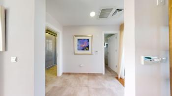 KKTC Girne Esentepe'de Site İçerisinde Deniz Manzaralı 3+1 Ultra Lüks Özel Teraslı Penthouse