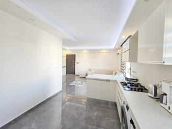 Lefkoşa Gönyelide Lüks Ensuite 3+1 Türk Malı Daire 