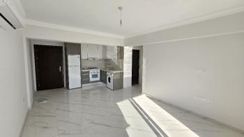 KKTC, Iskelede Muhteşem Yaşam Tarzı bir Site Içeresinde Taşınmaya Hazır Satılık 1+1 Daire